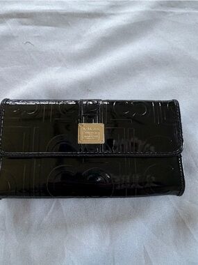Liz Claiborne Black Patent Logo-Embossed Continental Wallet with Gold Plaque